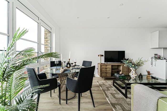 2 Bedroom Flat For Sale In Corner Place, - Herald Street, E2