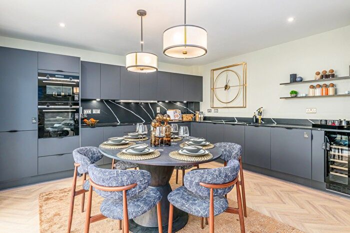 5 Bedroom Detached House For Sale In "Darroch" At Hillside Gardens, Off Mill Farm Road, KY3