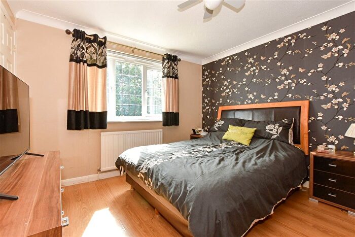 4 Bedroom Detached House For Sale In Fleet Way, Shalfleet, Newport, Isle Of Wight, PO30