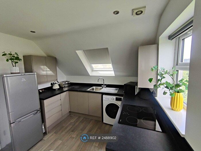 1 Bedroom Flat To Rent In Langsett Road, Sheffield, S6