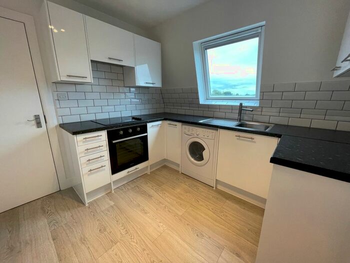 1 Bedroom Flat To Rent In Clarence Road, London, N22