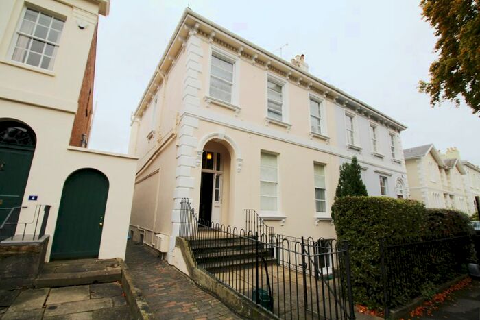 1 Bedroom Flat To Rent In Montpellier Grove, Cheltenham, GL50