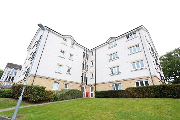 2 Bedroom Flat To Rent In Kelvindale Court, Glasgow, G12