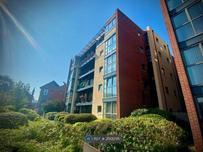 2 Bedroom Flat To Rent In Copper Place, Manchester, M14