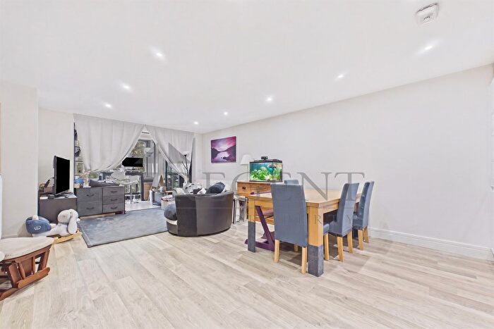 2 Bedroom Flat For Sale In Dexter House, Grange Road, SE1