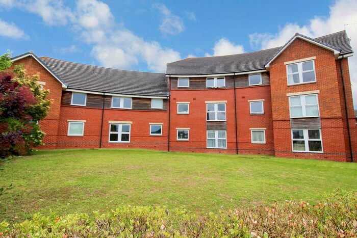 2 Bedroom Flat To Rent In Chain Court, Celsus Grove, Swindon, SN1