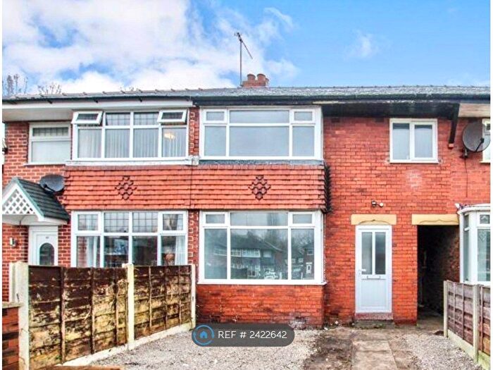 3 Bedroom Semi-Detached House To Rent In Amersham Close, Urmston, Manchester, M41