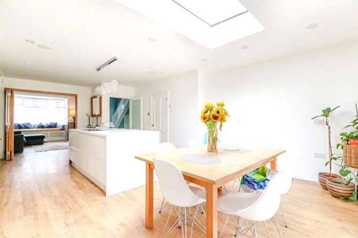 5 Bedroom Semi-Detached House For Sale In Carnarvon Avenue, Enfield, EN1
