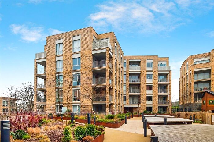 3 Bedroom Flat For Sale In Medawar Drive, Mill Hill, London, NW7