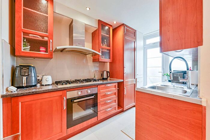 2 Bedroom Flat To Rent In Charlbert Street, St John's Wood, London, NW8
