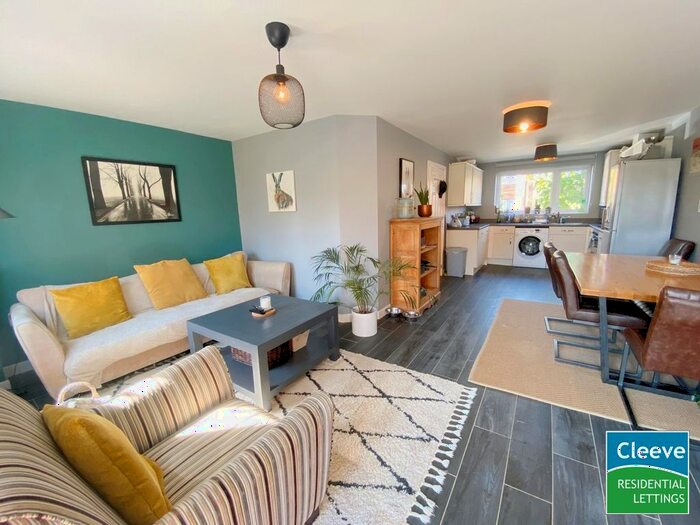 4 Bedroom Semi-Detached House To Rent In Sapphire Road, Bishops Cleeve, Cheltenham, GL52