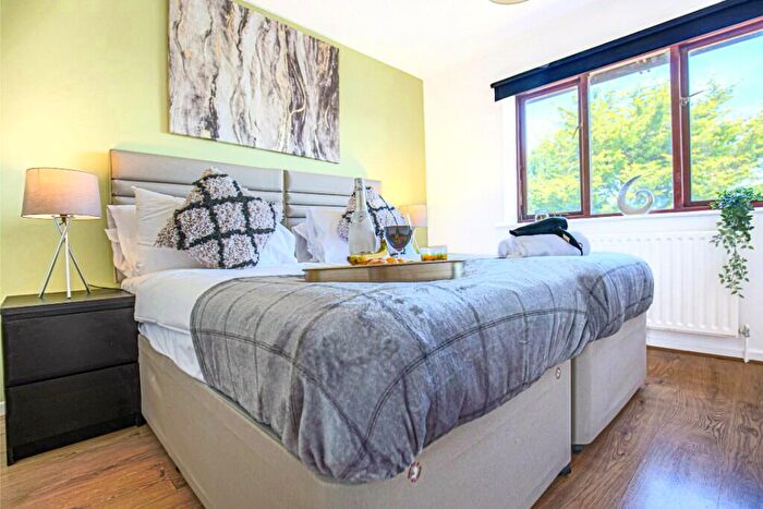 2 Bedroom House To Rent In Valens Close, Milton Keynes, Buckinghamshire, MK8