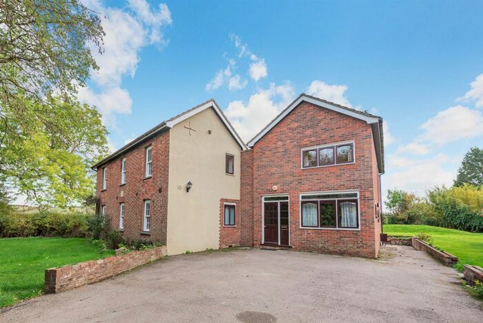 6 Bedroom Property To Rent In Big Green, Warmington, Peterborough, PE8