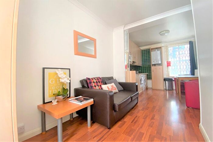 1 Bedroom Flat To Rent In London, W1S