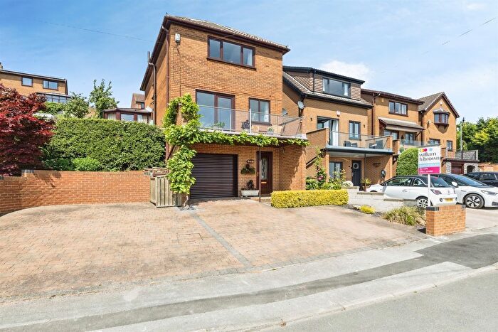 3 Bedroom Detached House For Sale In Hacking Lane, South Elmsall, Pontefract, WF9