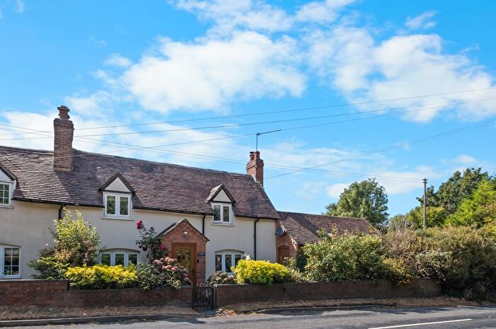 4 Bedroom Semi-Detached House For Sale In Hewell Lane, Tardebigge, Bromsgrove, B60