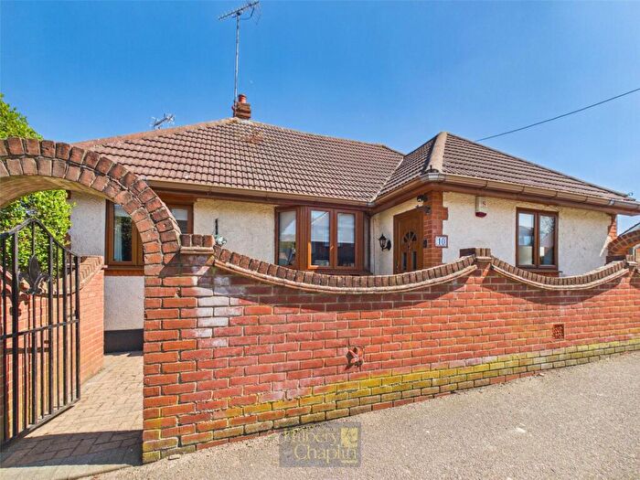 3 Bedroom Bungalow For Sale In Cedar Road, Hutton, Brentwood, Essex, CM13