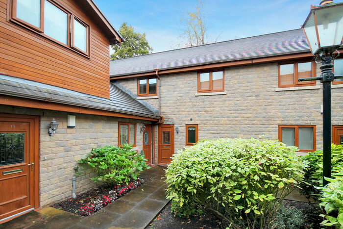 2 Bedroom Apartment To Rent In Falinge Manor Mews, Rochdale, OL12