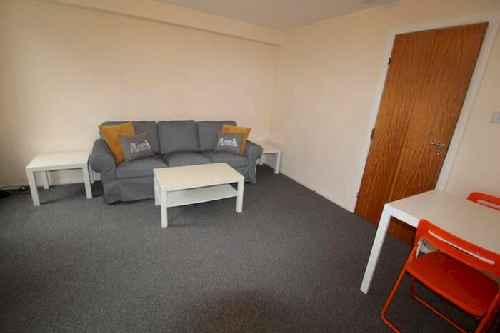 2 Bedroom Flat To Rent In Marywell Street, Aberdeen, AB11