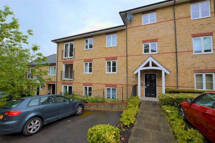 2 Bedroom Flat To Rent In Bedroom Apartment With Parking, Underwood Rise, Tunbridge Wells, TN2