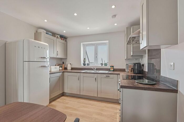 1 Bedroom Flat For Sale In Ascot Way, Birmingham, B31