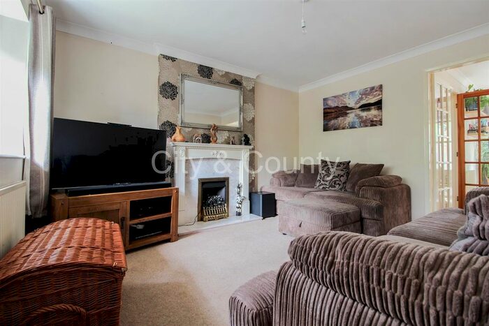 3 Bedroom Semi-Detached House To Rent In Christopher Close, Peterborough PE1