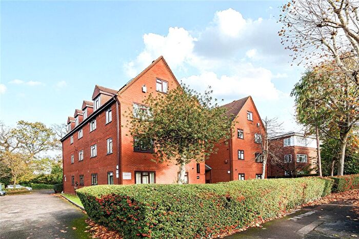 1 Bedroom Flat For Sale In Castlebar Park, Ealing, W5