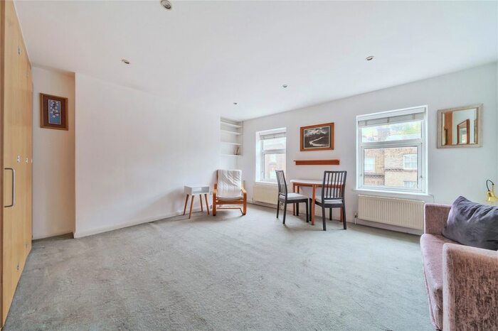 Studio To Rent In Goodge Street, Fitzrovia, London, W1T