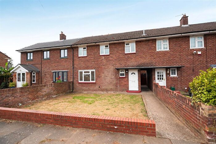 3 Bedroom Property To Rent In East Road, West Drayton, UB7