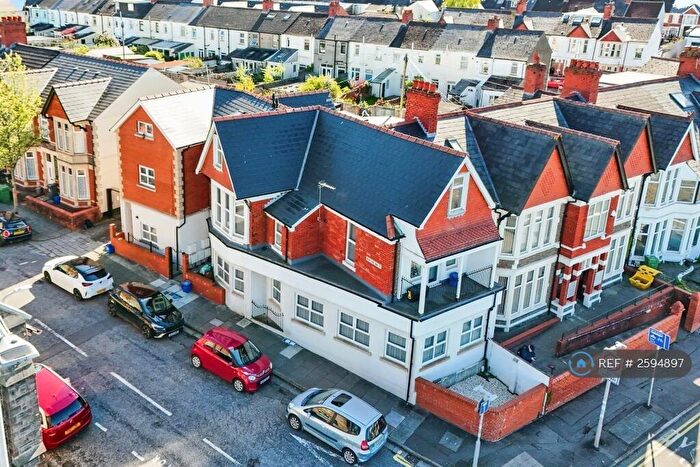 2 Bedroom Flat To Rent In North Road, Cardiff, CF14