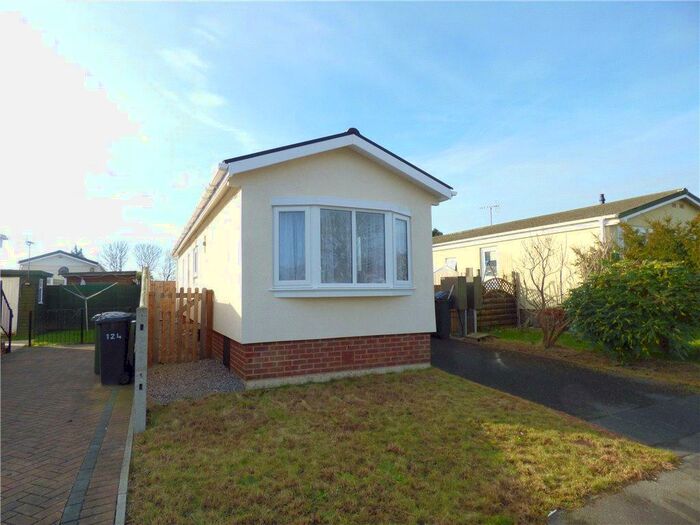 Houses for sale & to rent in SO30 2GL, Whites Way, Hedge End Grange