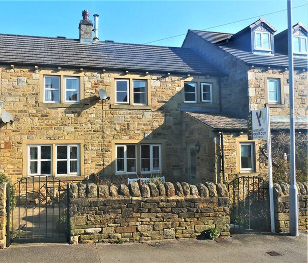2 Bedroom Cottage To Rent In Church Street, Addingham, LS29