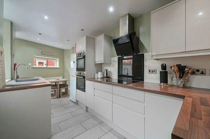 6 Bedroom Terraced House To Rent In Tomlinson Road, Ashton-on-Ribble, Preston, PR2