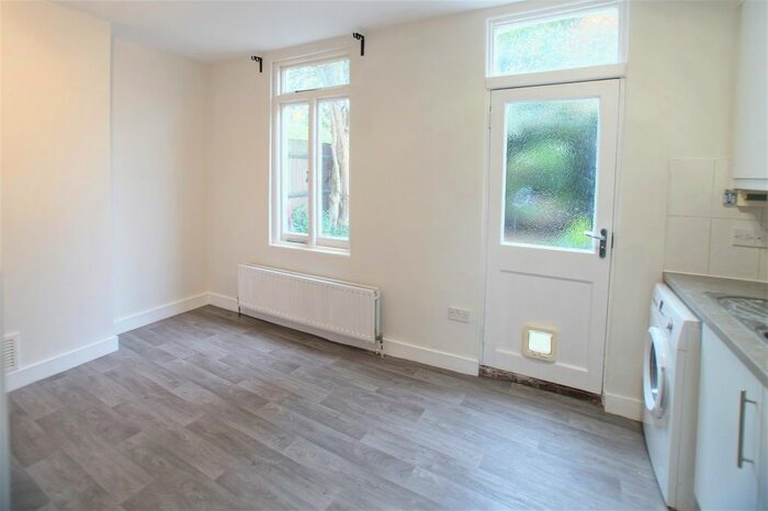 2 Bedroom End Of Terrace House To Rent In Smallwood Road, London, SW17
