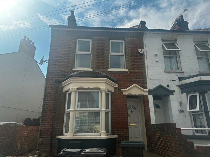 2 Bedroom Terraced House To Rent In Springhead Road, Gravesend, DA11