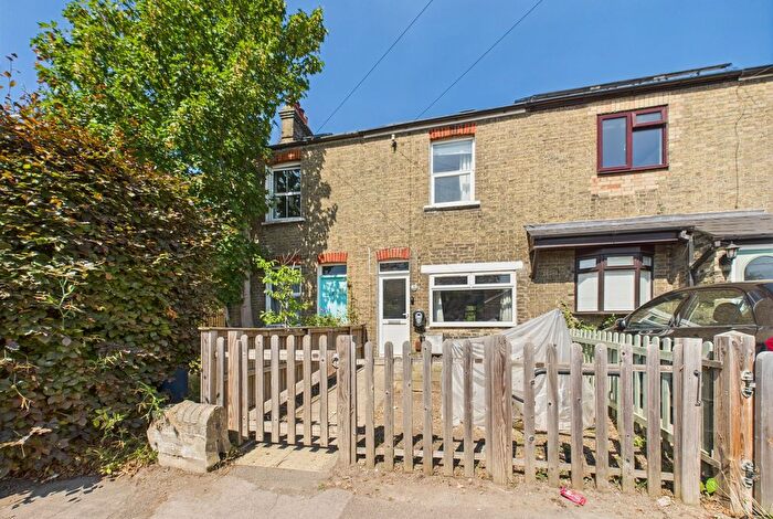 3 Bedroom Terraced House For Sale In Fen Road, Cambridge, CB4