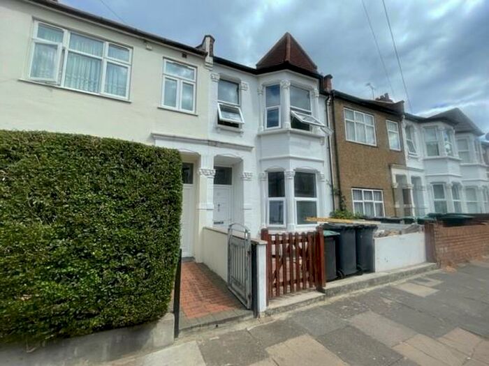 4 Bedroom House To Rent In Arnold Road, London, N15