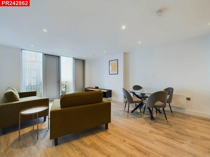 2 Bedroom Flat To Rent In Silvercroft Street, New Jackson, &# Bedrooms Flat, M15