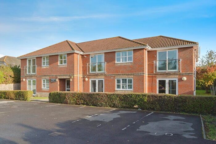 1 Bedroom Flat For Sale In Hambledon Road, Waterlooville, Hampshire, PO7
