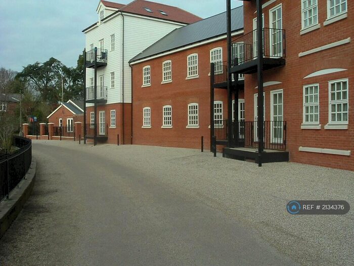 2 Bedroom Flat To Rent In Waterside Lane, Colchester, CO2