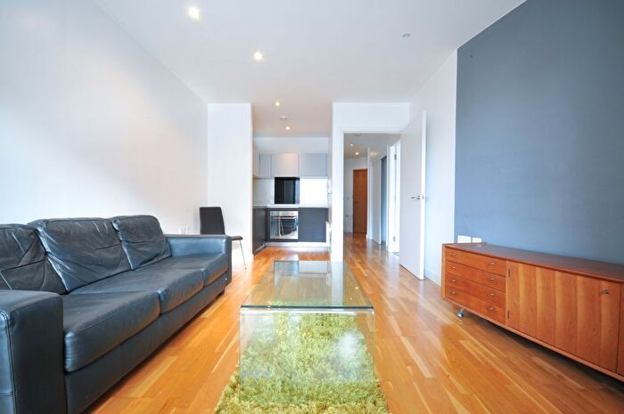 1 Bedroom Flat To Rent In Piccadilly Place, Manchester, M1