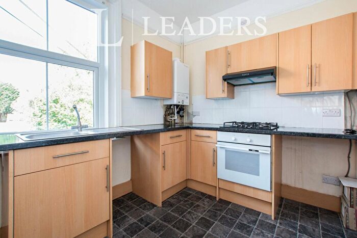 2 Bedroom Flat To Rent In Queens Road, Westbourne, BH2