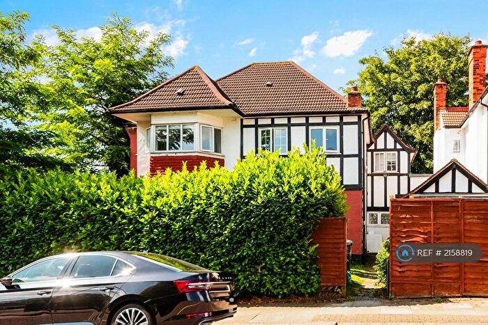 3 Bedroom Maisonette To Rent In Shirehall Gardens, London, NW4