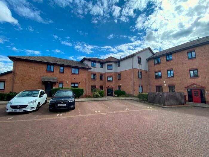 2 Bedroom Flat To Rent In South Park Grove, Hamilton, ML3