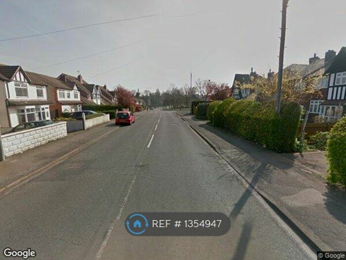 2 Bedroom Bungalow To Rent In Bramcote Lane, Beeston, Nottingham, NG9