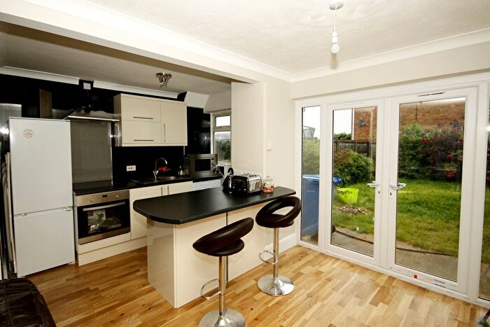 2 Bedroom Detached House For Sale In Palmerston Walk, Sittingbourne, ME10