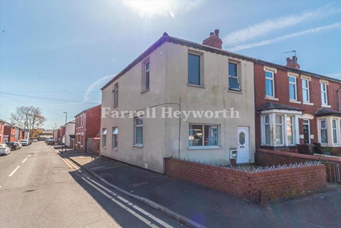 2 Bedroom Flat For Sale In Talbot Road / Rossall Road, Blackpool, FY3