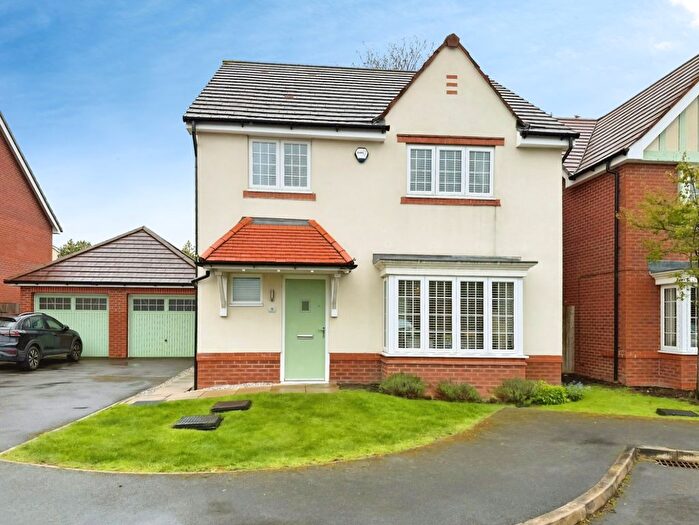 4 Bedroom Detached House For Sale In Bridgefield Close, Manchester, M29