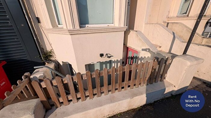 2 Bedroom Maisonette To Rent In Dover Road, Folkestone, Kent, CT20