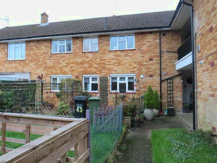 2 Bedroom Maisonette To Rent In New Causeway, Reigate, RH2